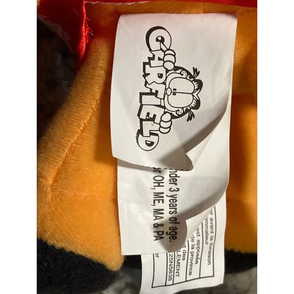 Garfield Plush Doll In Red Heart Pajamas - Picture 7 of 9